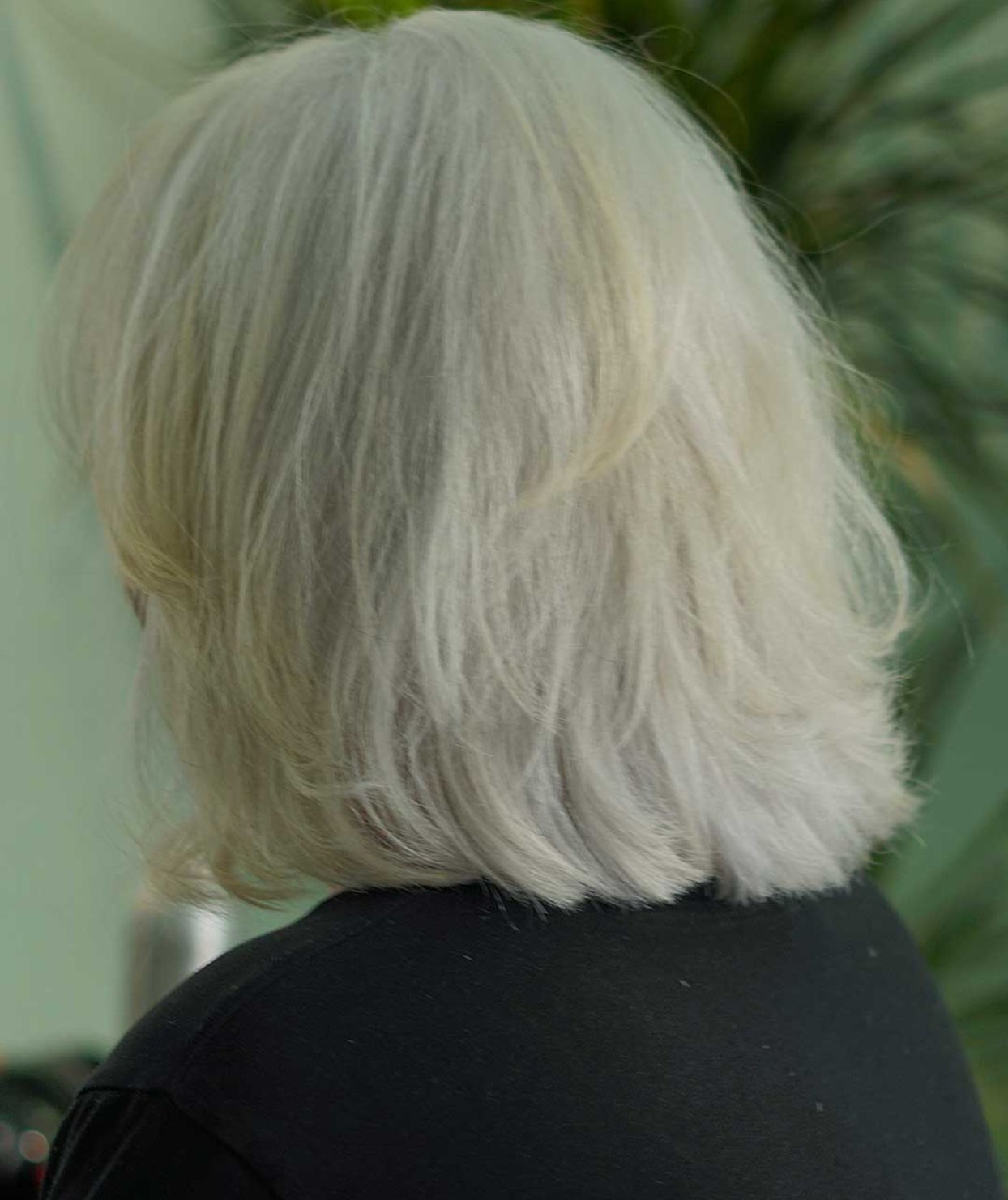 Corte de cabello, media melena canas